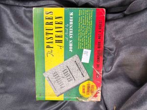 WWII ERA ARMED FORCES MINI BOOK