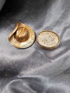 WWII SWEETHEART TRENCH ART WITH AUSTRALIAN COINS