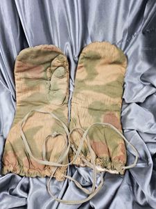 WWII GERMAN CAMOUFLAGE TRIGGER MITTENS