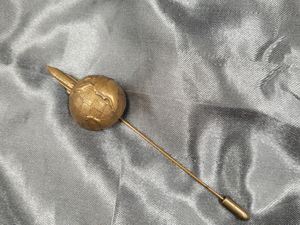 VINTAGE SPACE AGE COAT BROOCH