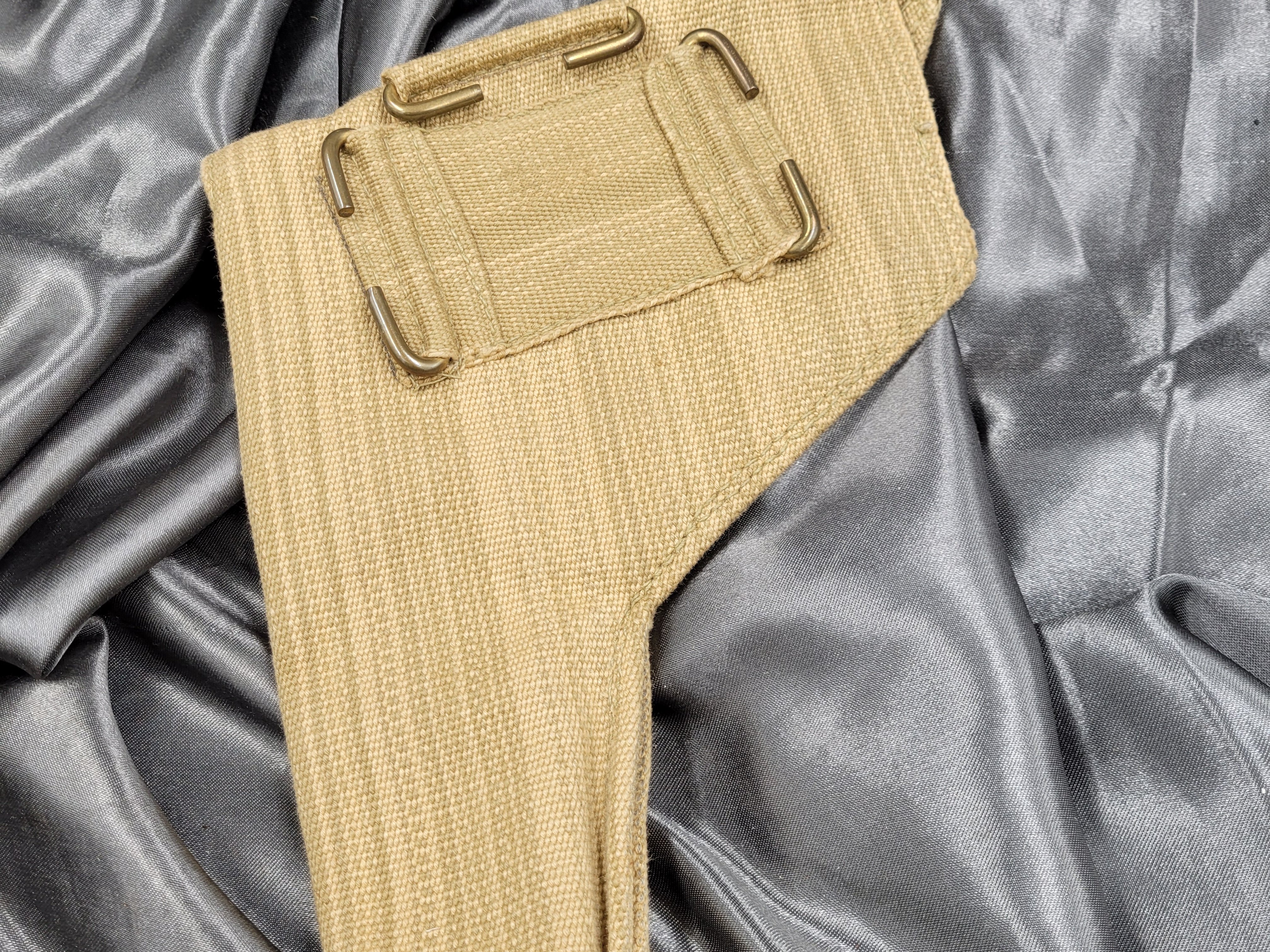 WWII BRITISH WEBLEY P37 HOLSTER — image 2