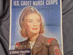 WWII US WOMEN RECRUITMENT POSTER