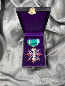 WWII JAPANESE 5TH CLASS KITE MEDAL