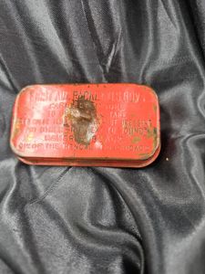 WWII US CARLISLE FIRST AID TIN