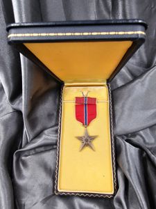 WWII US BRONZE STAR MEDAL