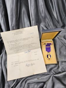 KOREAN WAR ERA MARINE CORPS TANKER NAVY PURPLE HEART MEDAL