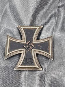 WWII GERMAN ZIMMERMAN FIRST CLASS IRON CROSS