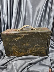 WWI/WWII AMMUNITION BOX