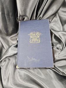 WWII US WOMEN NAVY WAVES OWNED OFFICER GUIDE