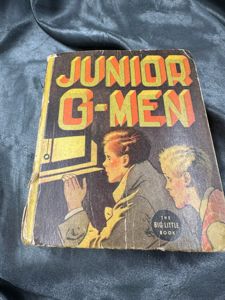 WWII ERA MINI CARTOON LITTLE BIG BOOK