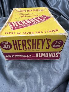 1940'S HERSHEY CHOCOLATE BOX