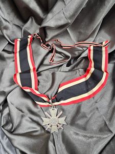 WWII GERMAN SILVER KNIGHTS MERIT CROSS WITH SWORDS