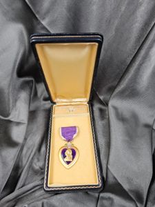 WWII US PURPLE HEART MEDAL