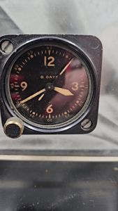 WWII US AIR CORPS WORKING 8 DAYS CLOCK