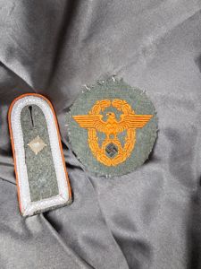 WWII GERMAN POLIZEI INSIGNIA AND SHOULDER BOARD