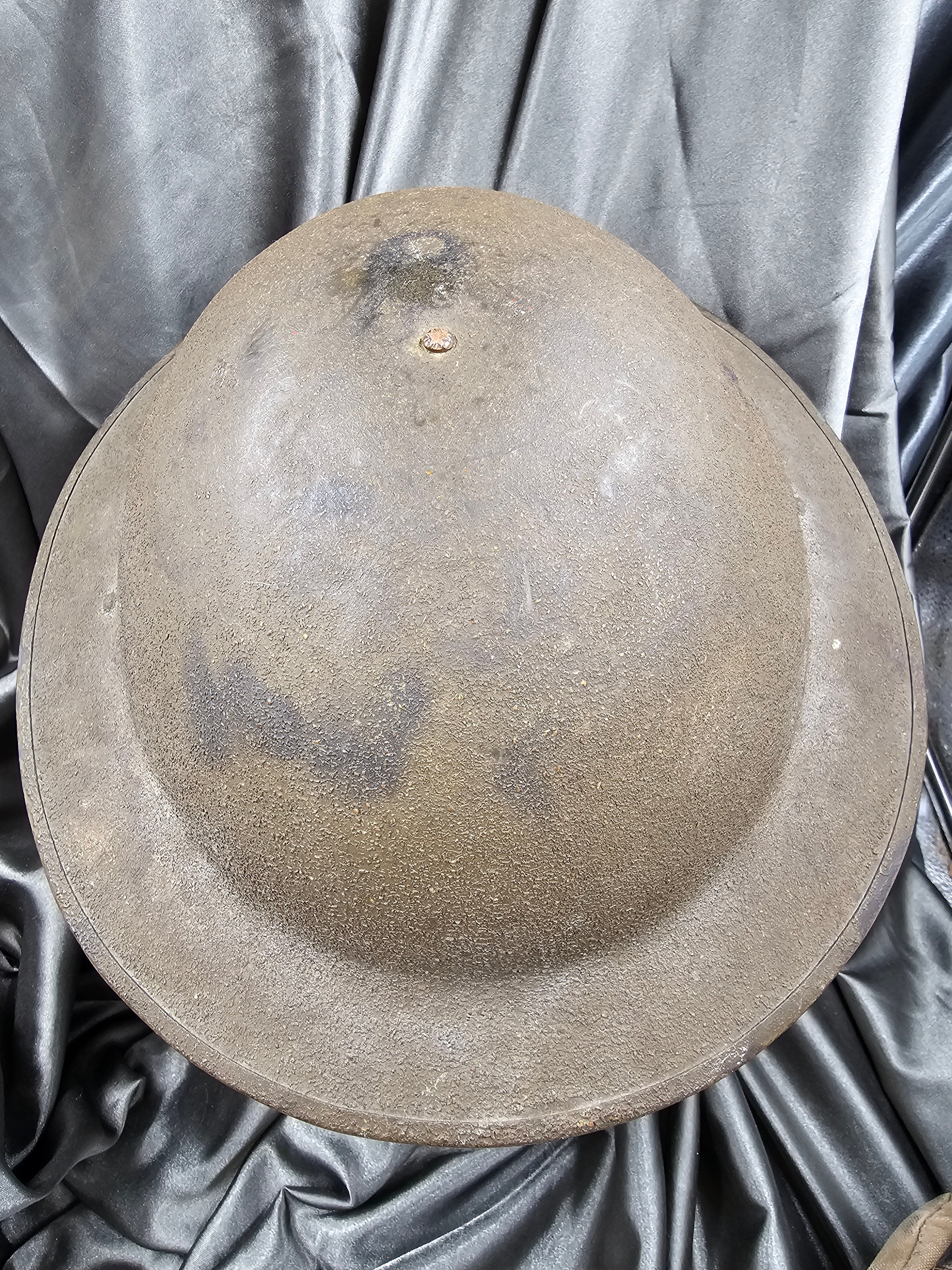 WWI US DOUGHBOY M1917 HELMET — image 3