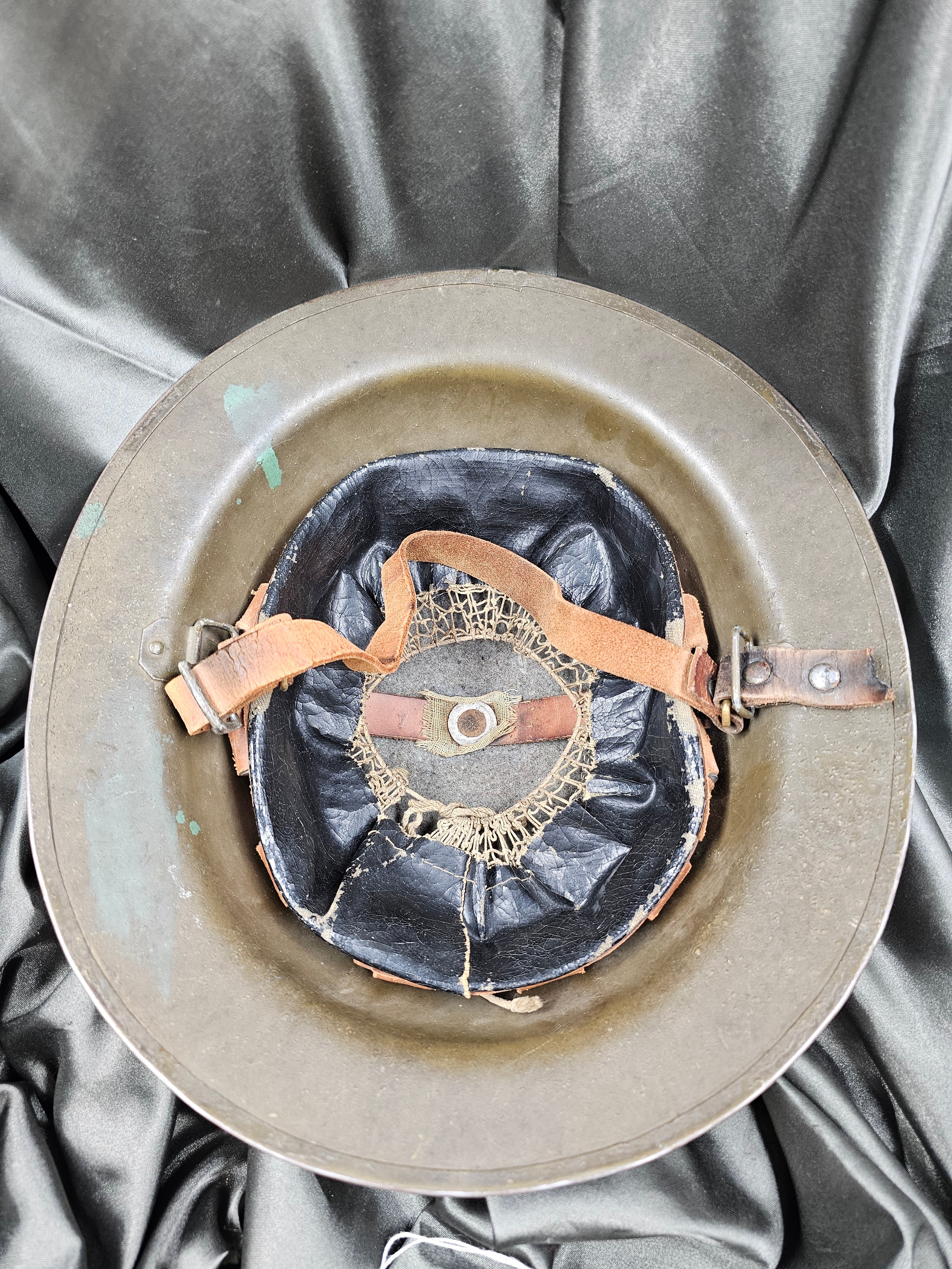 WWI US DOUGHBOY M1917 HELMET — image 5