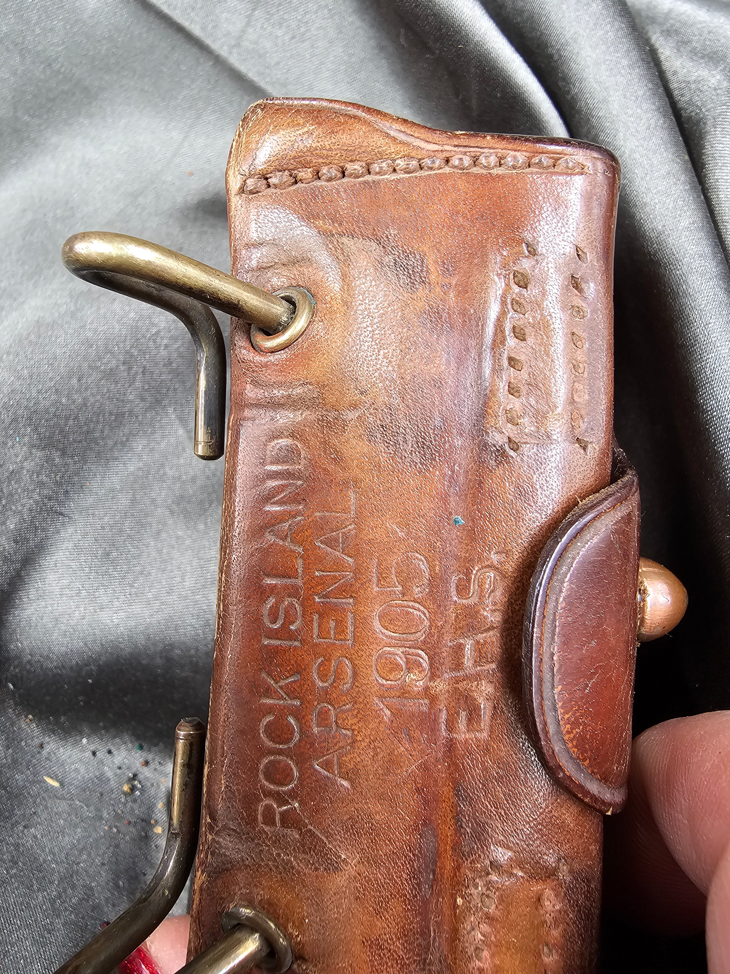 1905 UNIT MARKED .38 REVOLVER CARTRIDGE BOX WITH ORIGINAL SPENT BULLETS (INERT) — image 4