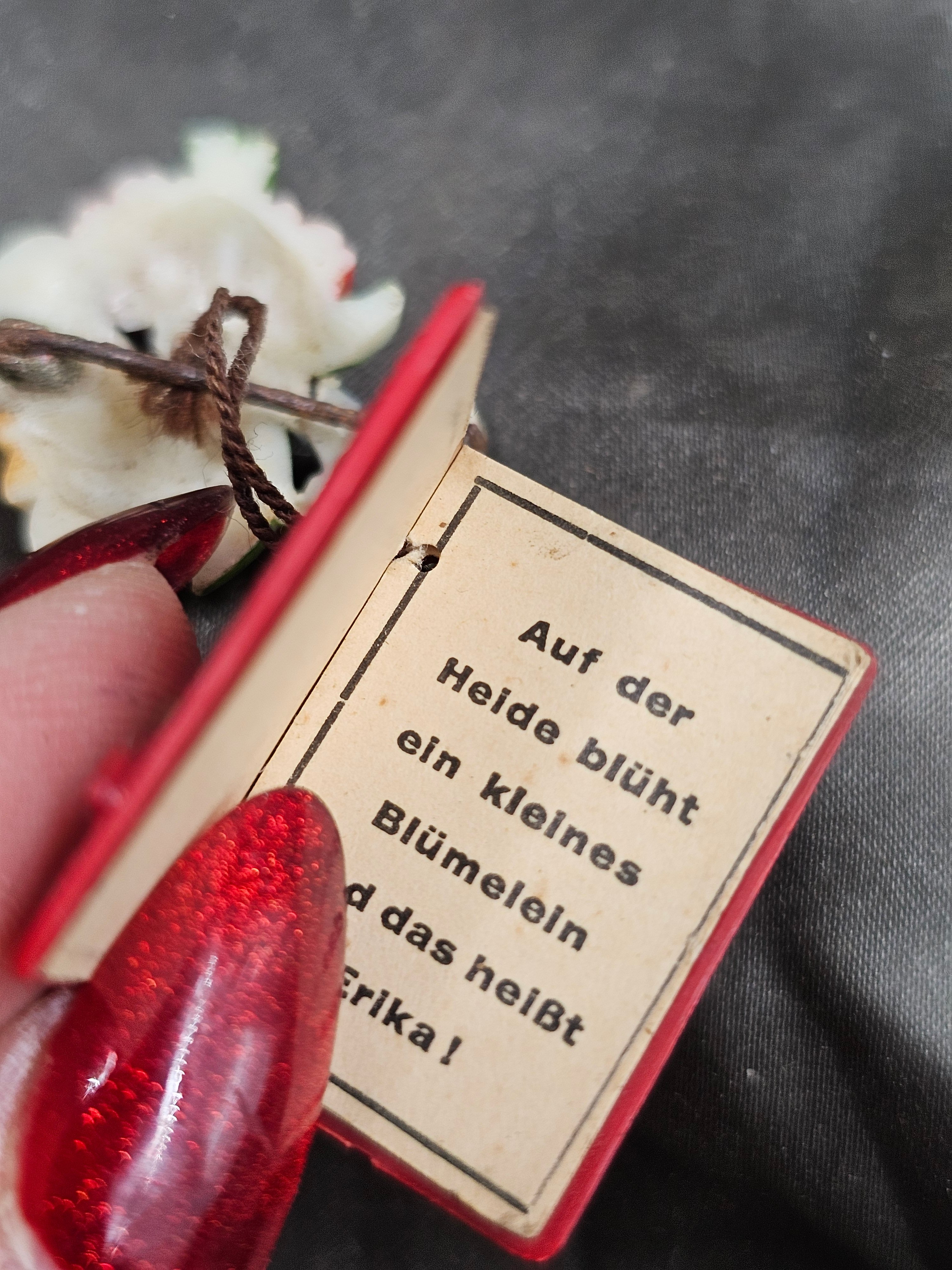 WWII GERMAN WHW SMALL BROOCH — image 3