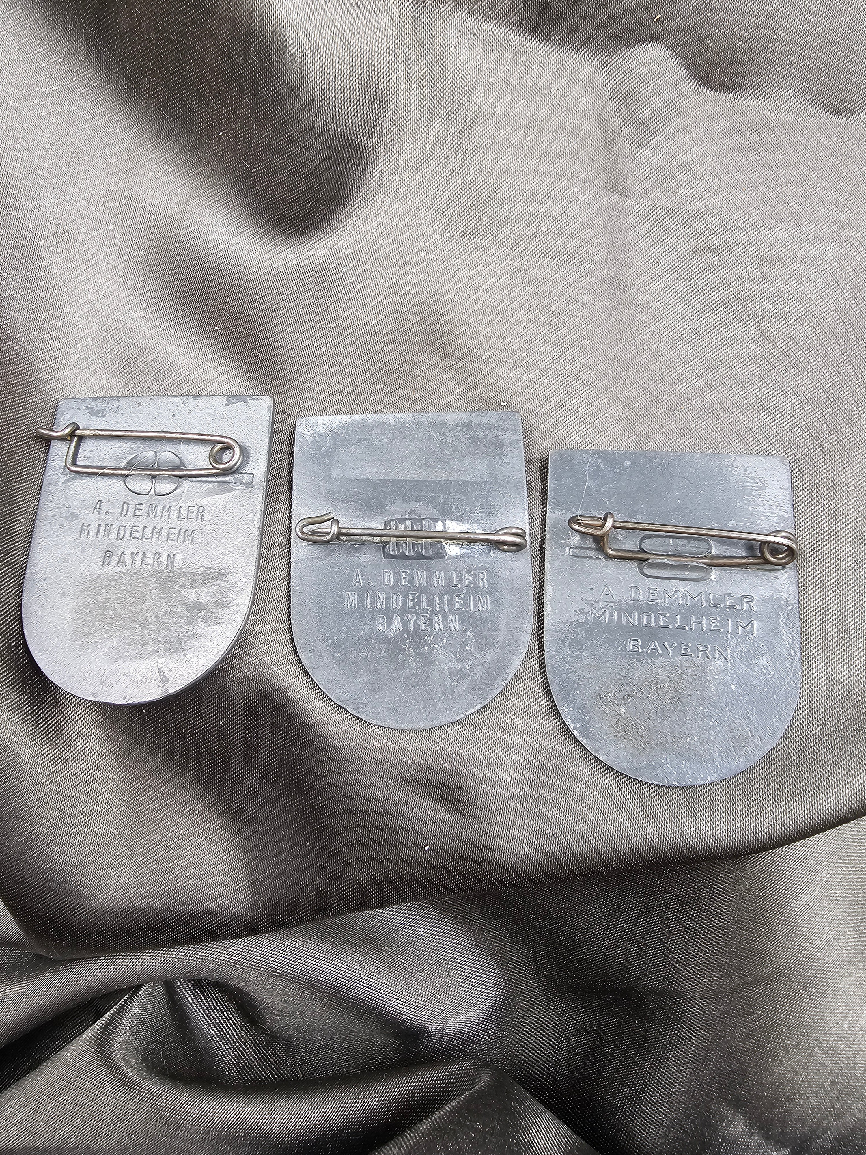 WWII GERMAN TINNIE CITY COLLECTION — image 5