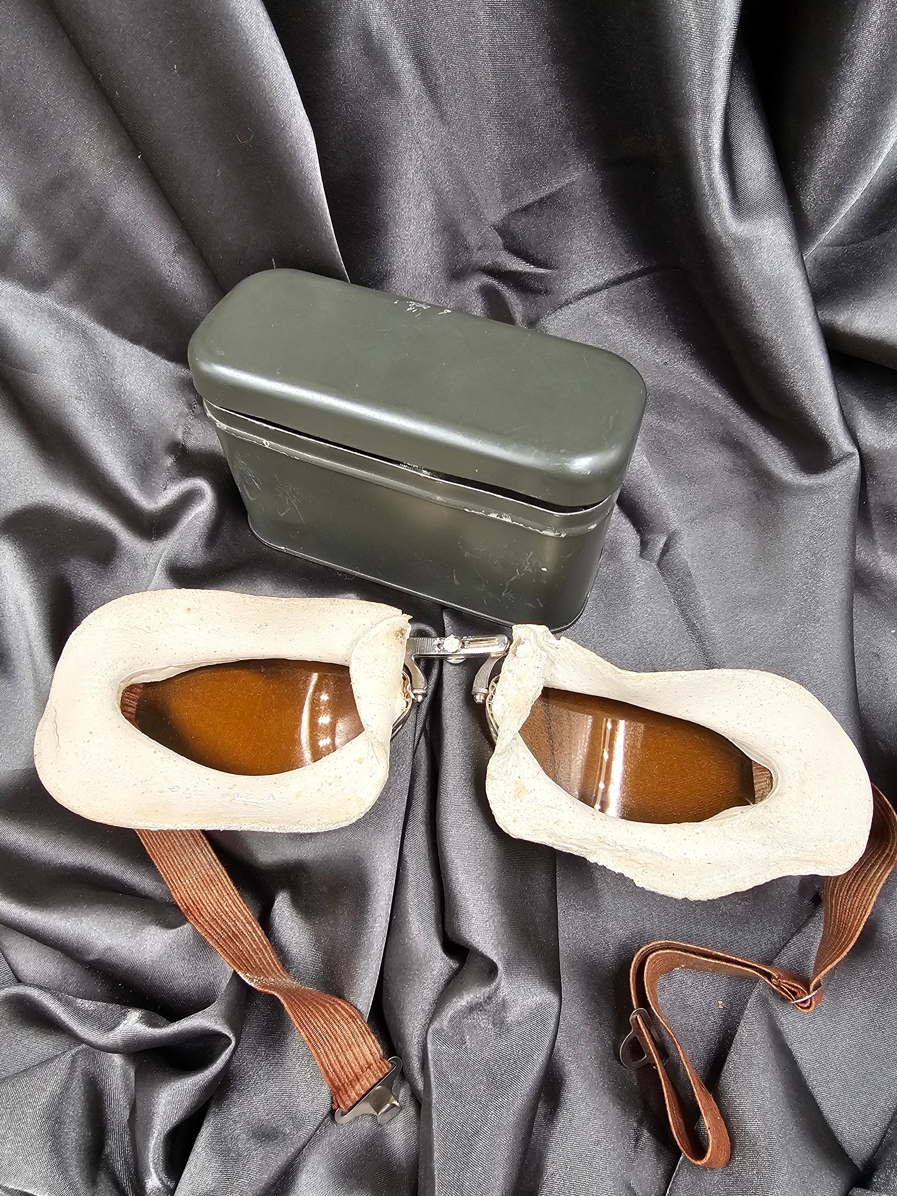 WWII FRENCH MADE GERMAN USED LUFTWAFFE FLIGHT GOGGLES — image 2