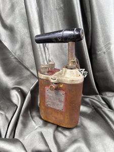 WWII TEN CAPS ARMY DETONATOR