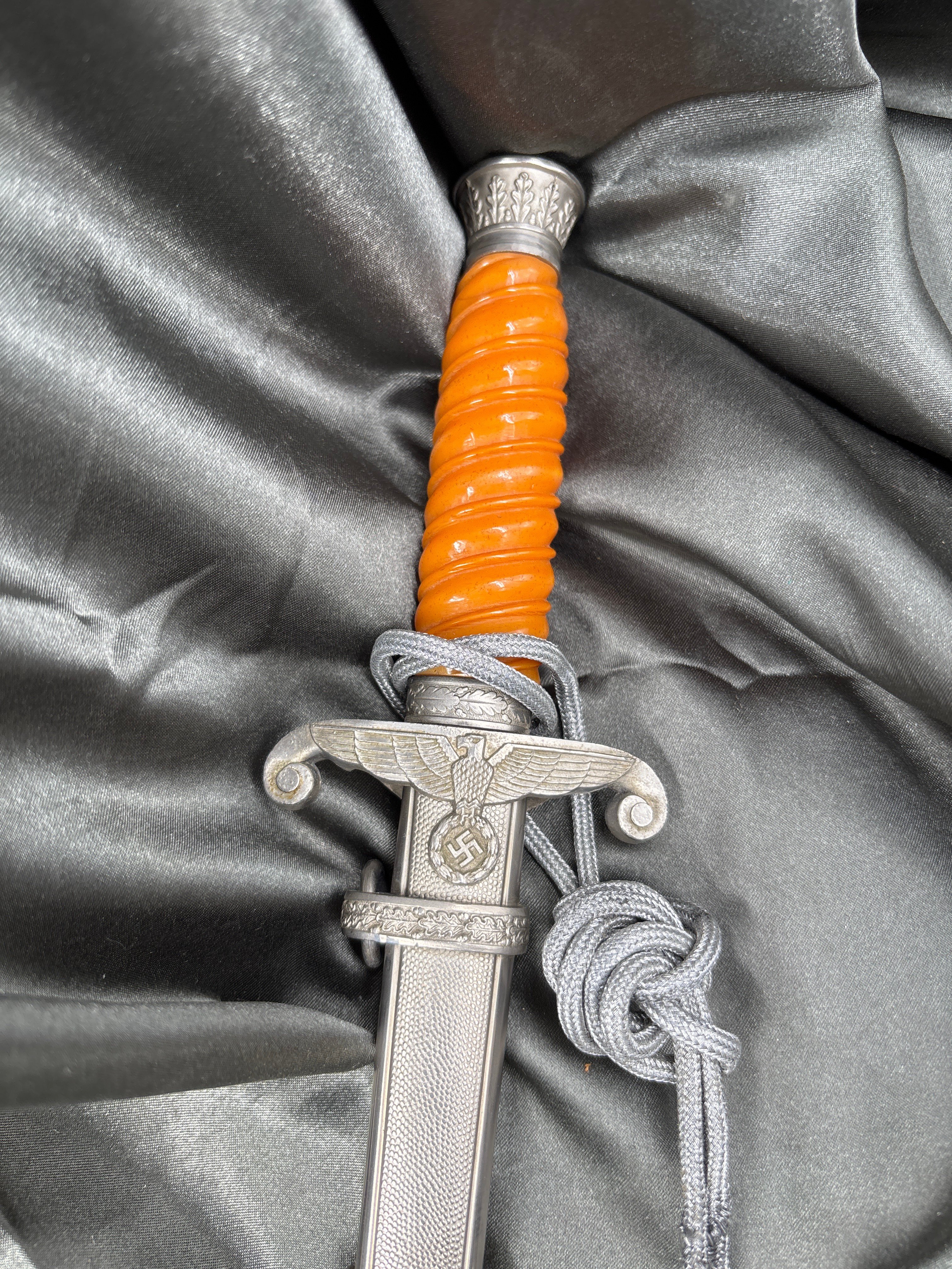 RARE WWII GERMAN AES ARMY OFFICER DAGGER — image 4