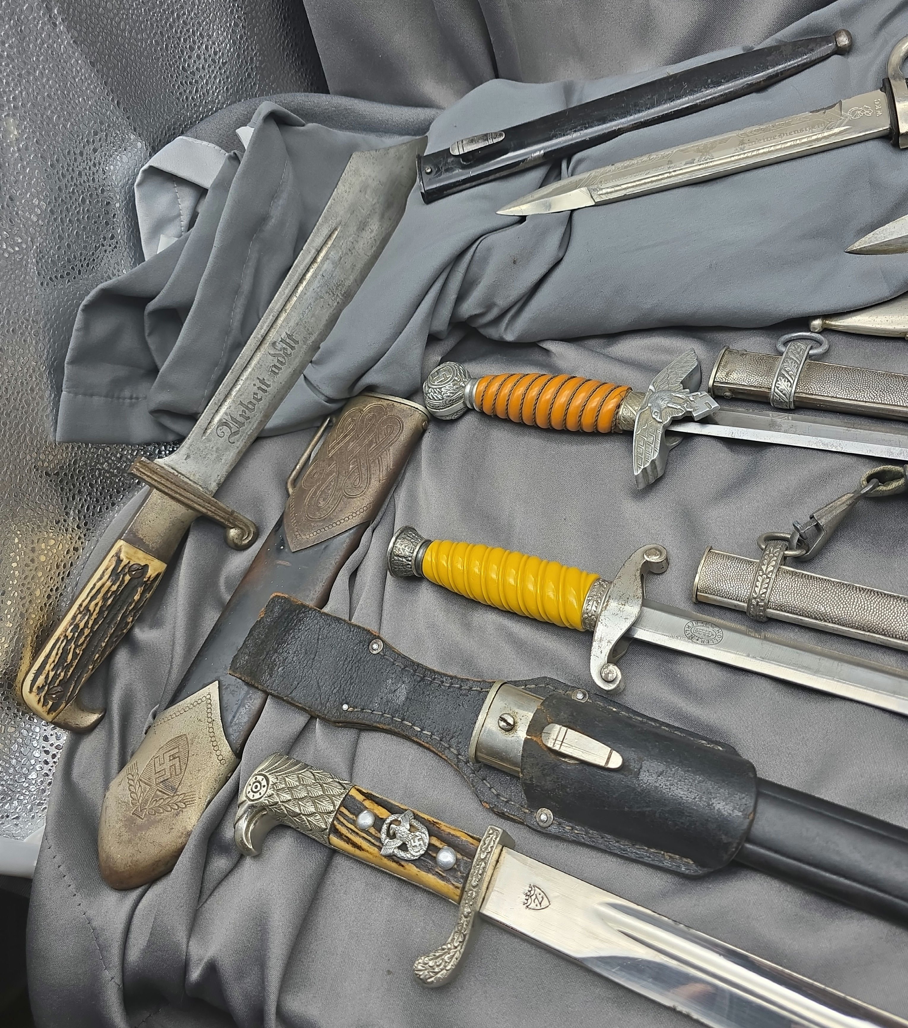 GI Bringback Grouping, Daggers, Binos & Insignia — image 6