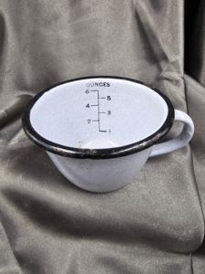 VINTAGE US NAVY MEASURING CUP