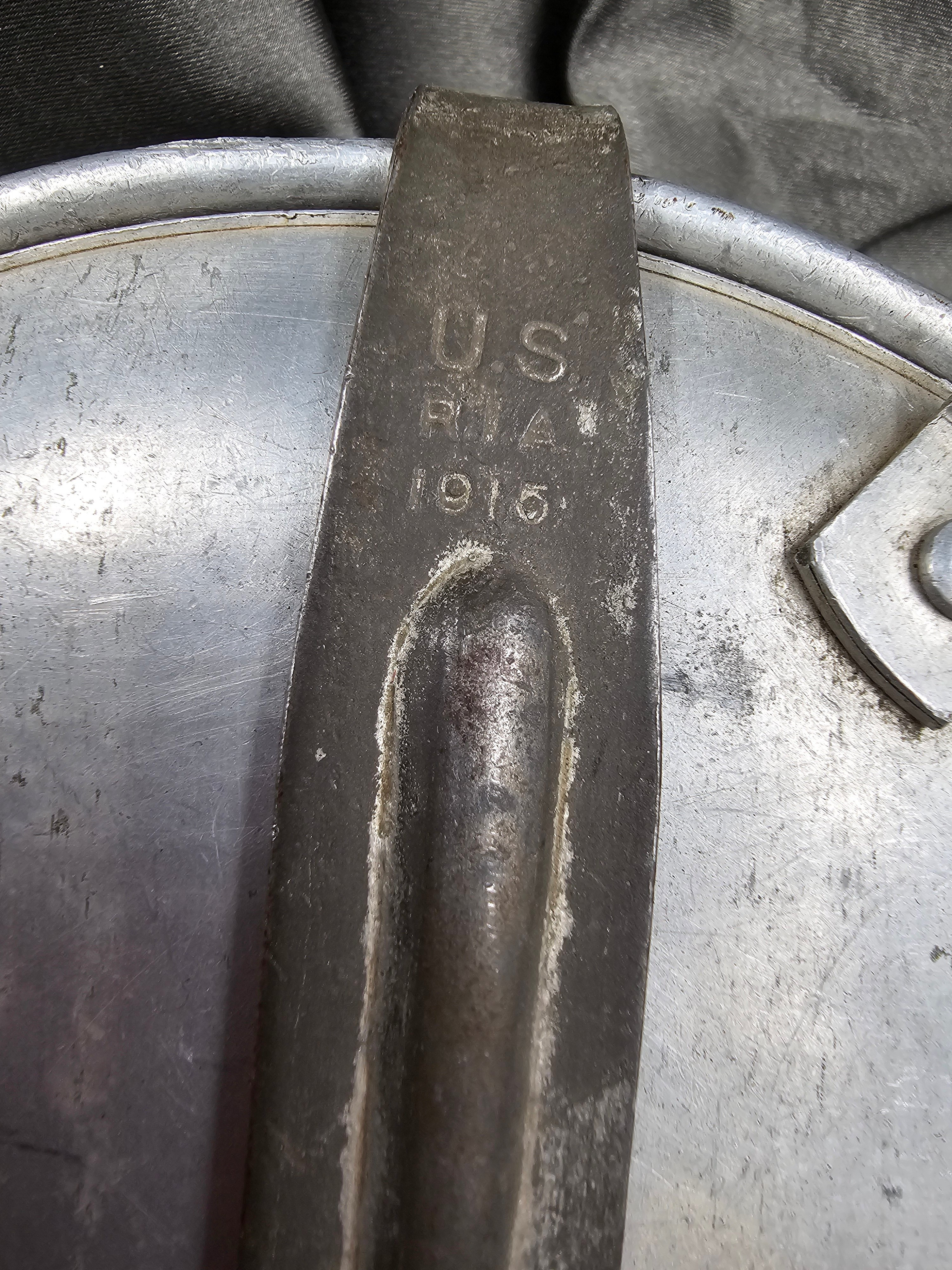 PRE-WWI 1915 DATED MESS KIT — image 2
