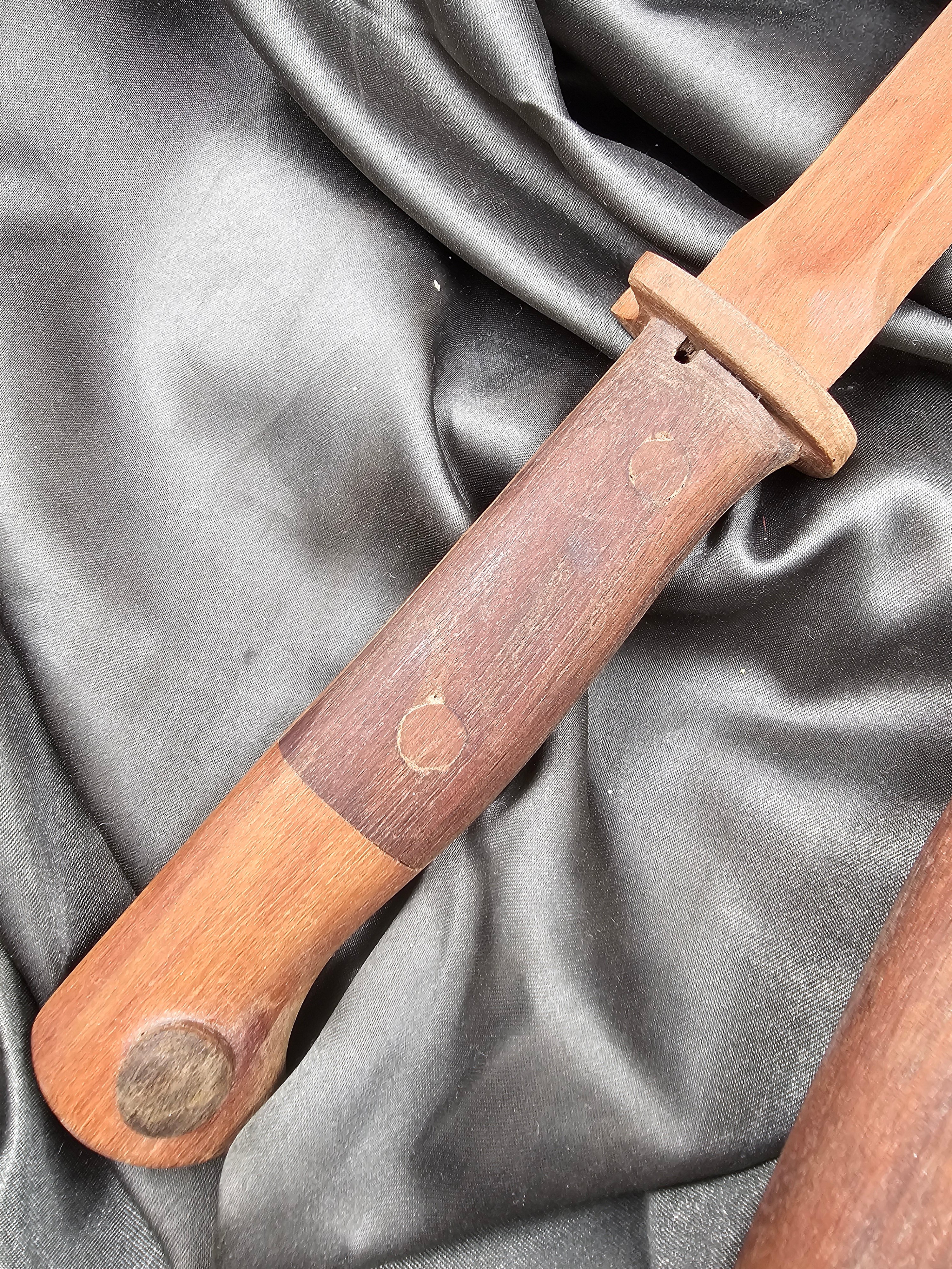HANDCRAFTED WOODEN WWII GERMAN K98 BAYONET — image 3