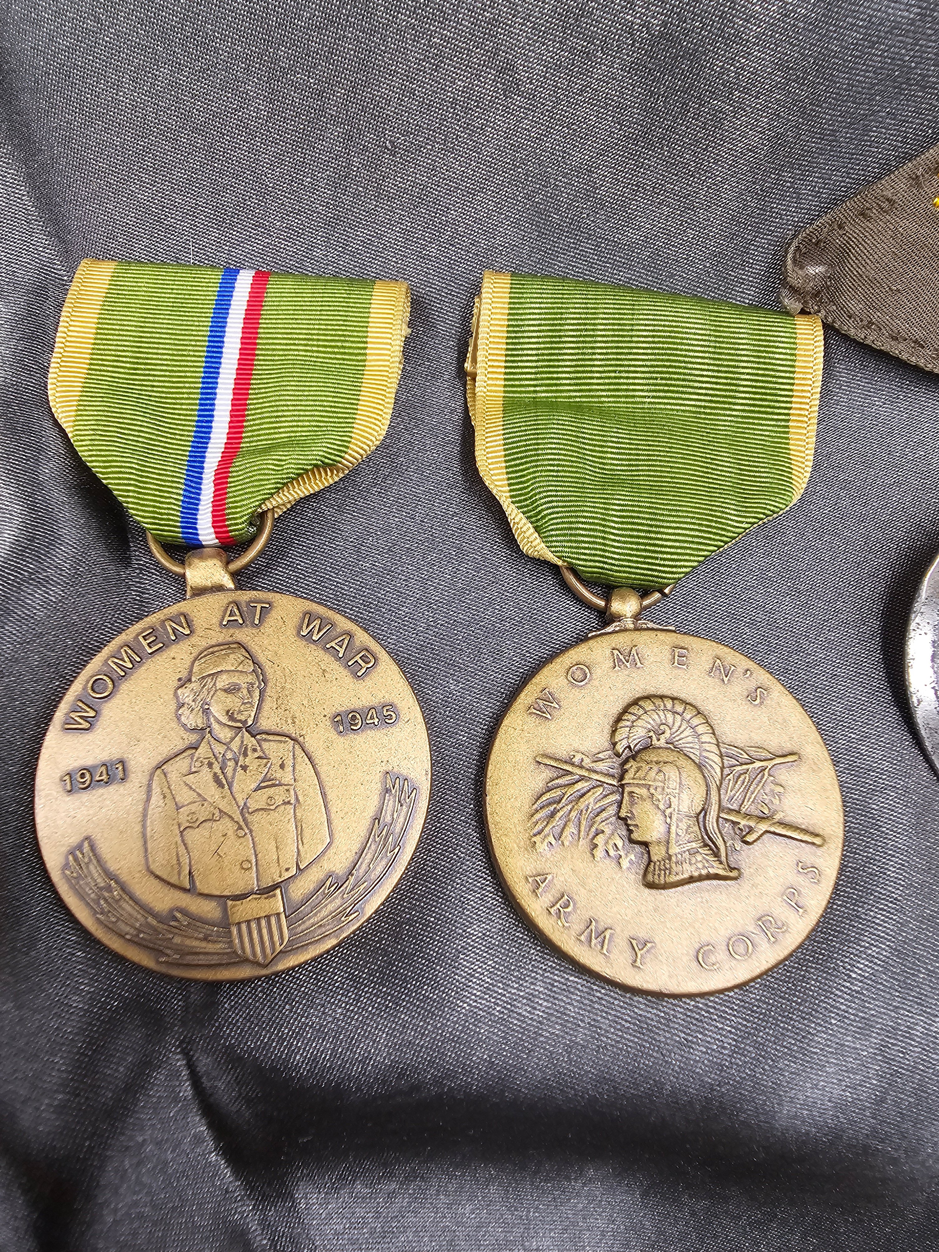 US WOMEN'S ARMY CORPS GROUPING — image 2