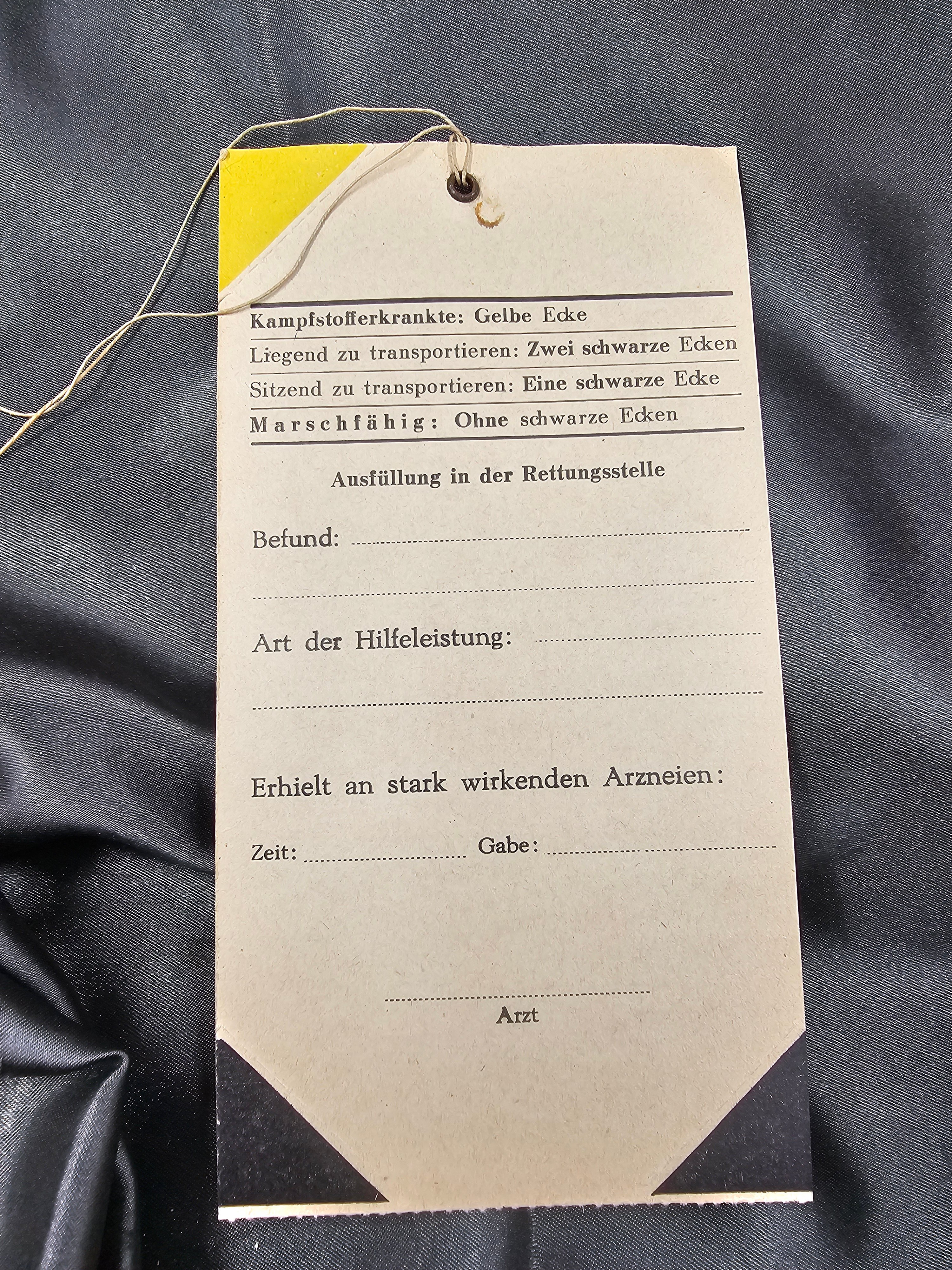 WWII GERMAN MEDICAL TRIAGE TAG FOR WOUNDED SOLDIERS — image 2