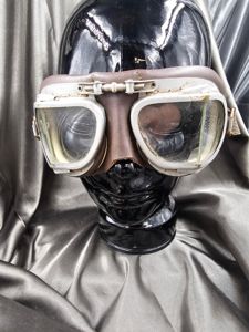 WWII ERA BRITISH AVIATION GOGGLES STADIUM HALCYON