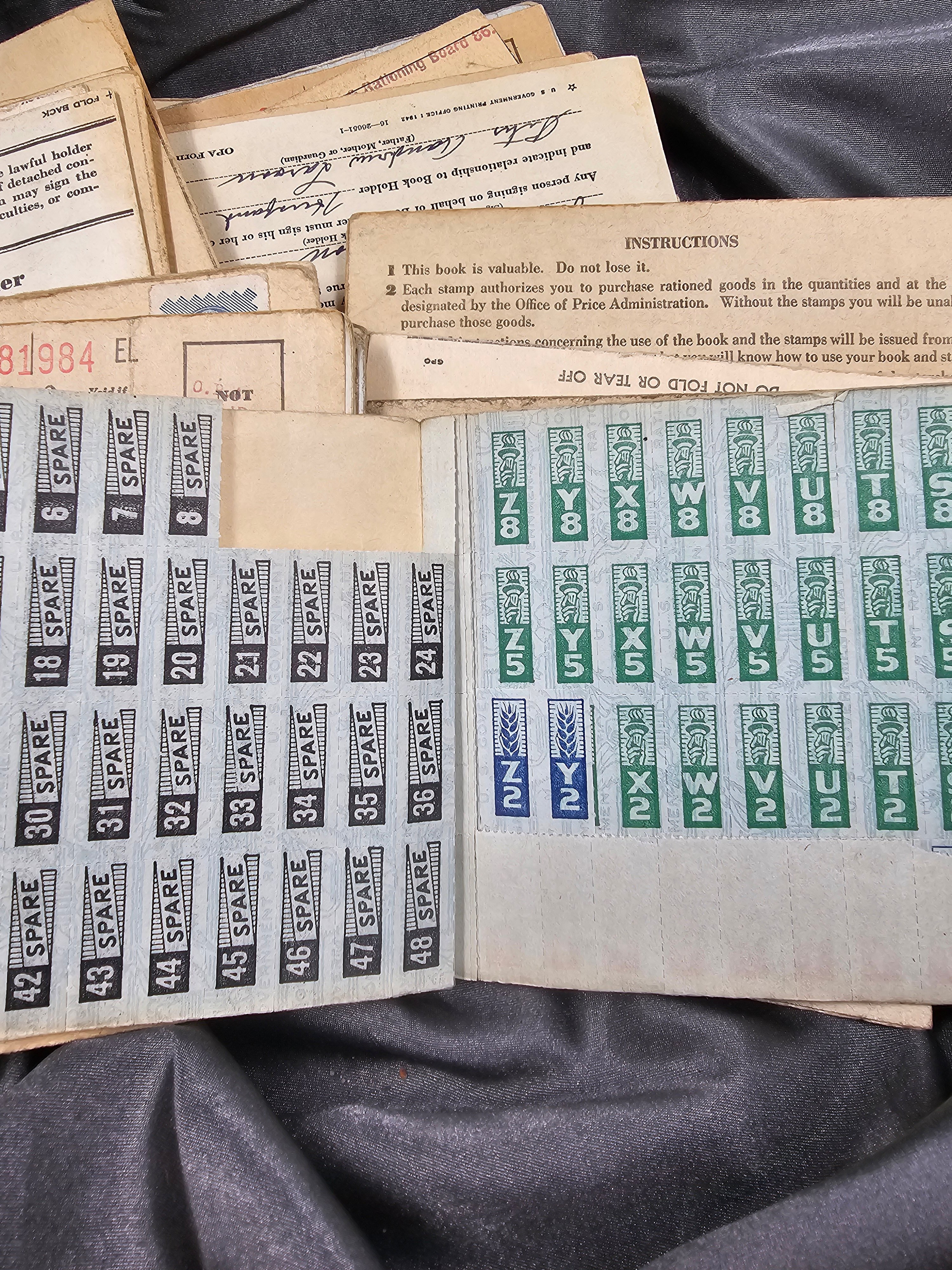 WWII LOT OF US RATION BOOKS — image 3