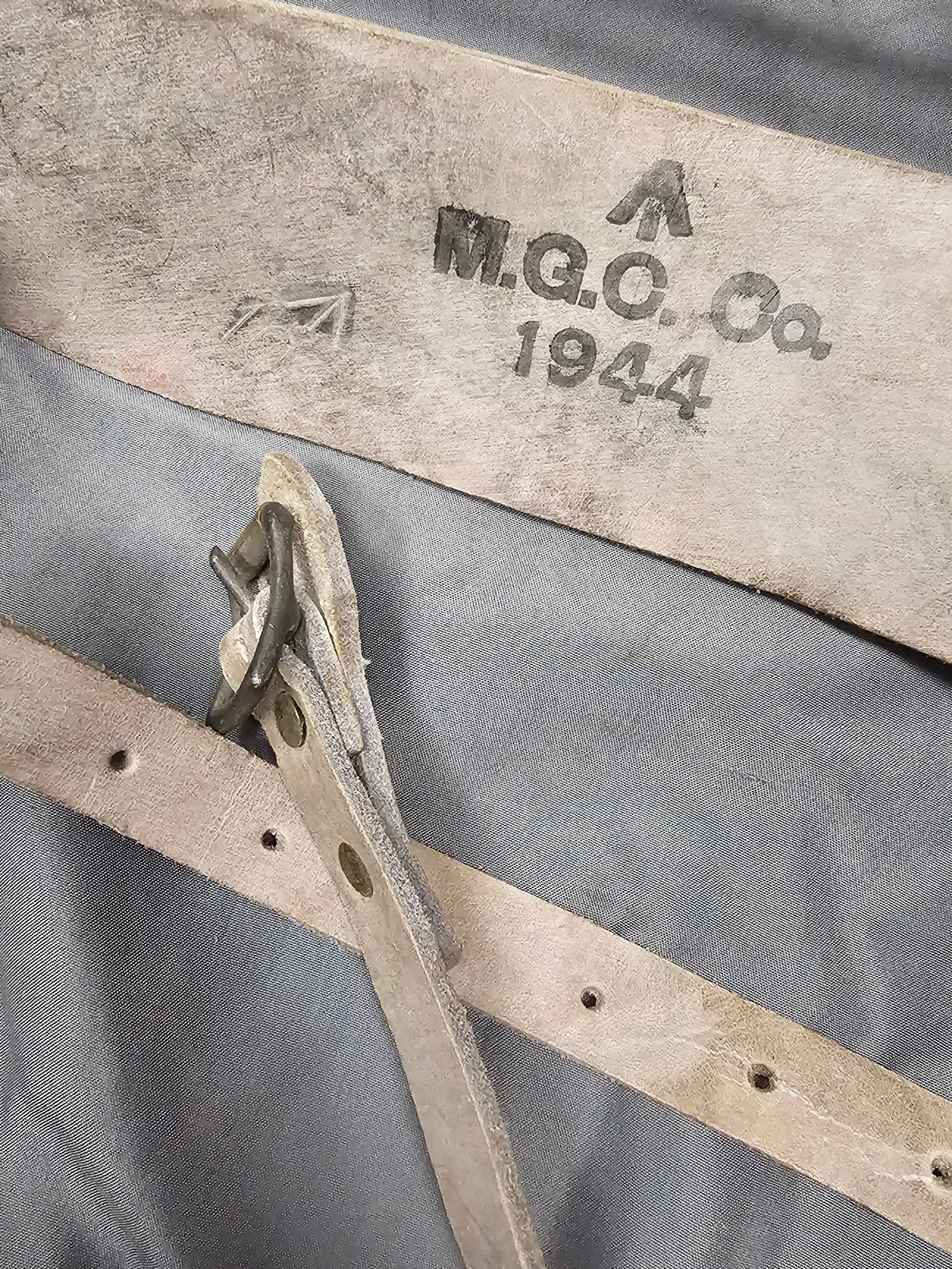 WWII BRITISH EVEREST CARRIER PACK — image 6