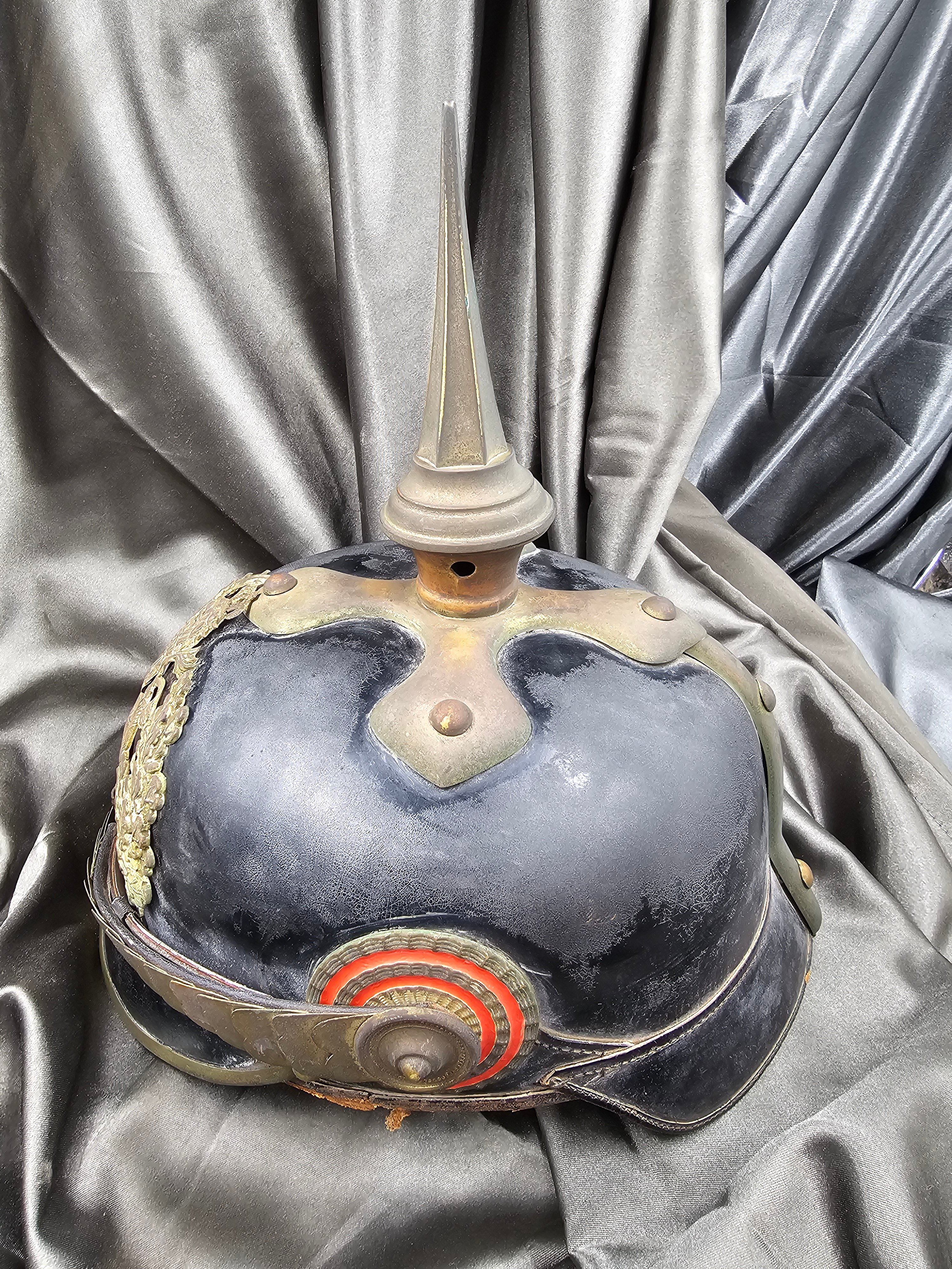 WWI ERA HESSEN GERMAN OFFICER PICKELHAUBE — image 3