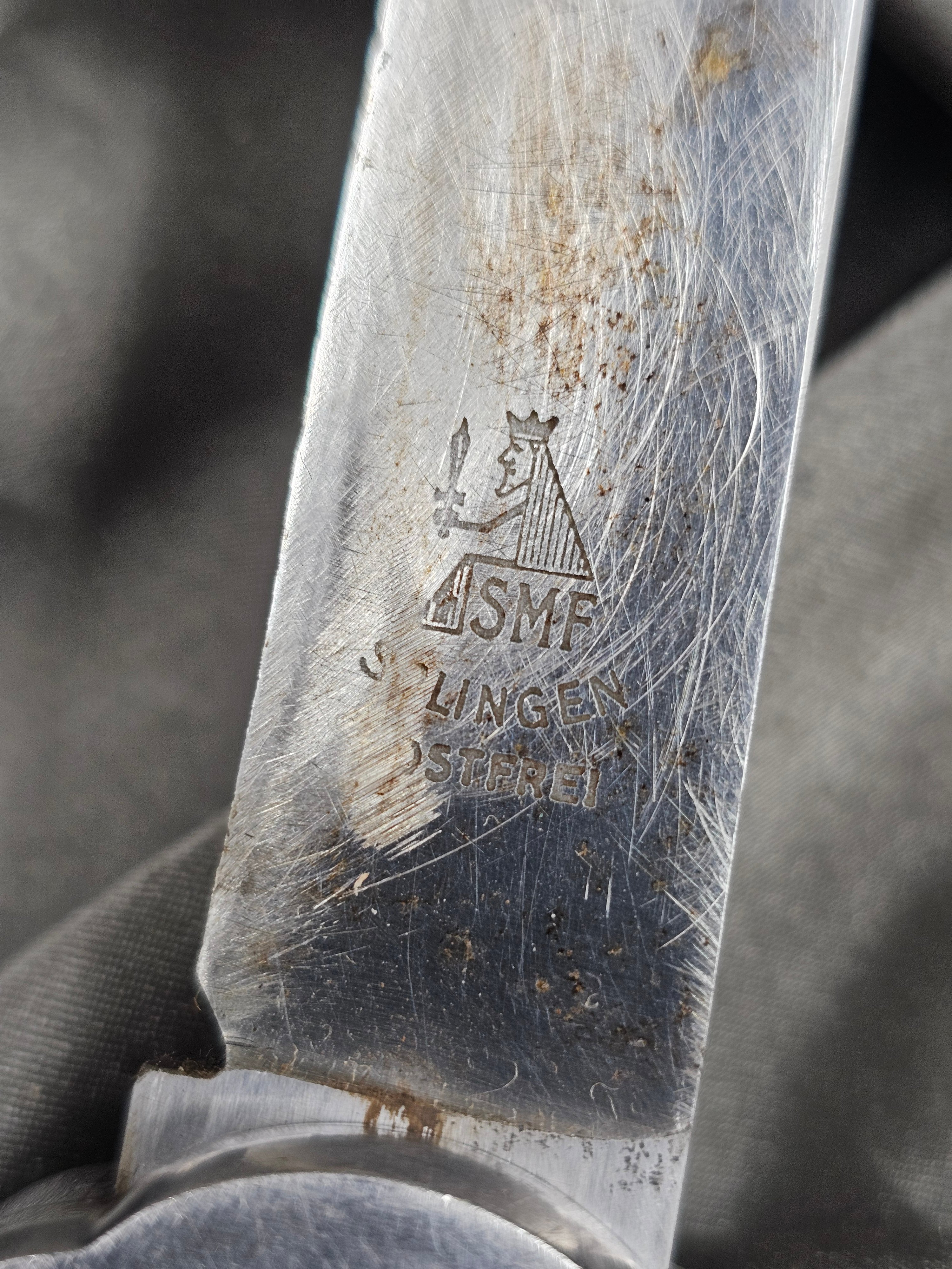 WWII GERMAN PARATROOPER FIRST PATTERN GRAVITY KNIFE — image 2