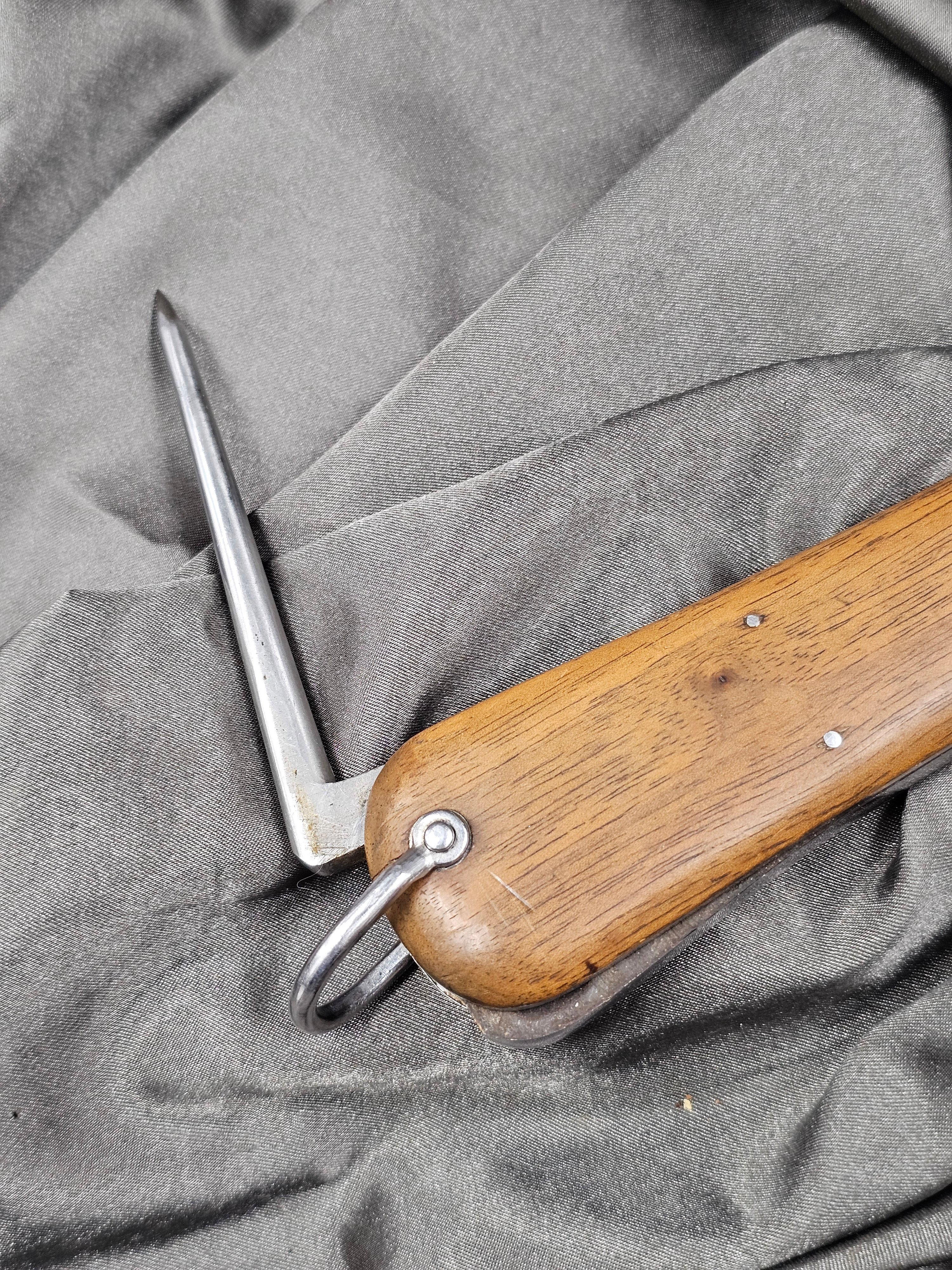 WWII GERMAN PARATROOPER FIRST PATTERN GRAVITY KNIFE — image 7