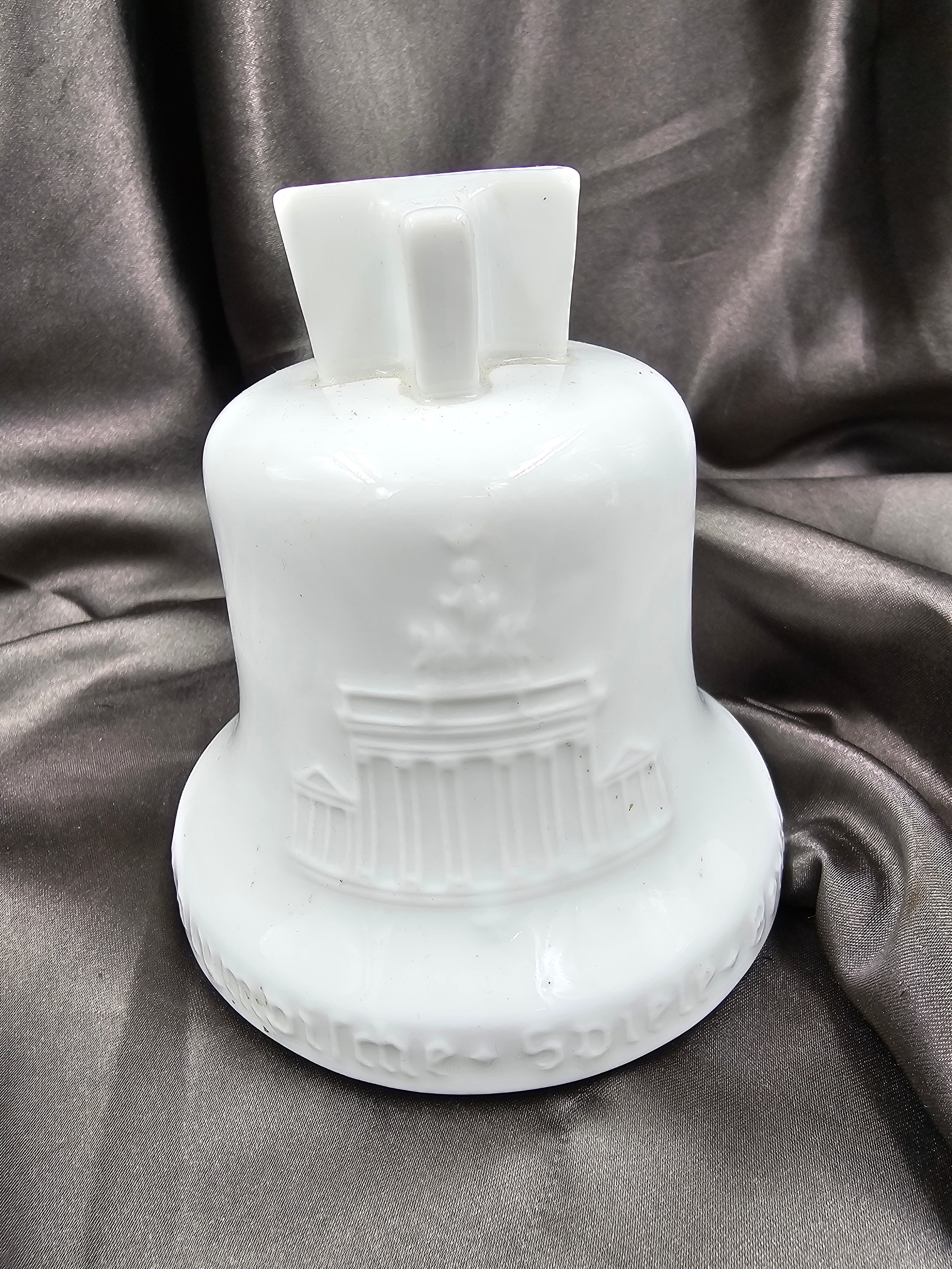 1936 BERLIN OLYMPICS SAVING PIGGY BANK BELL — image 2