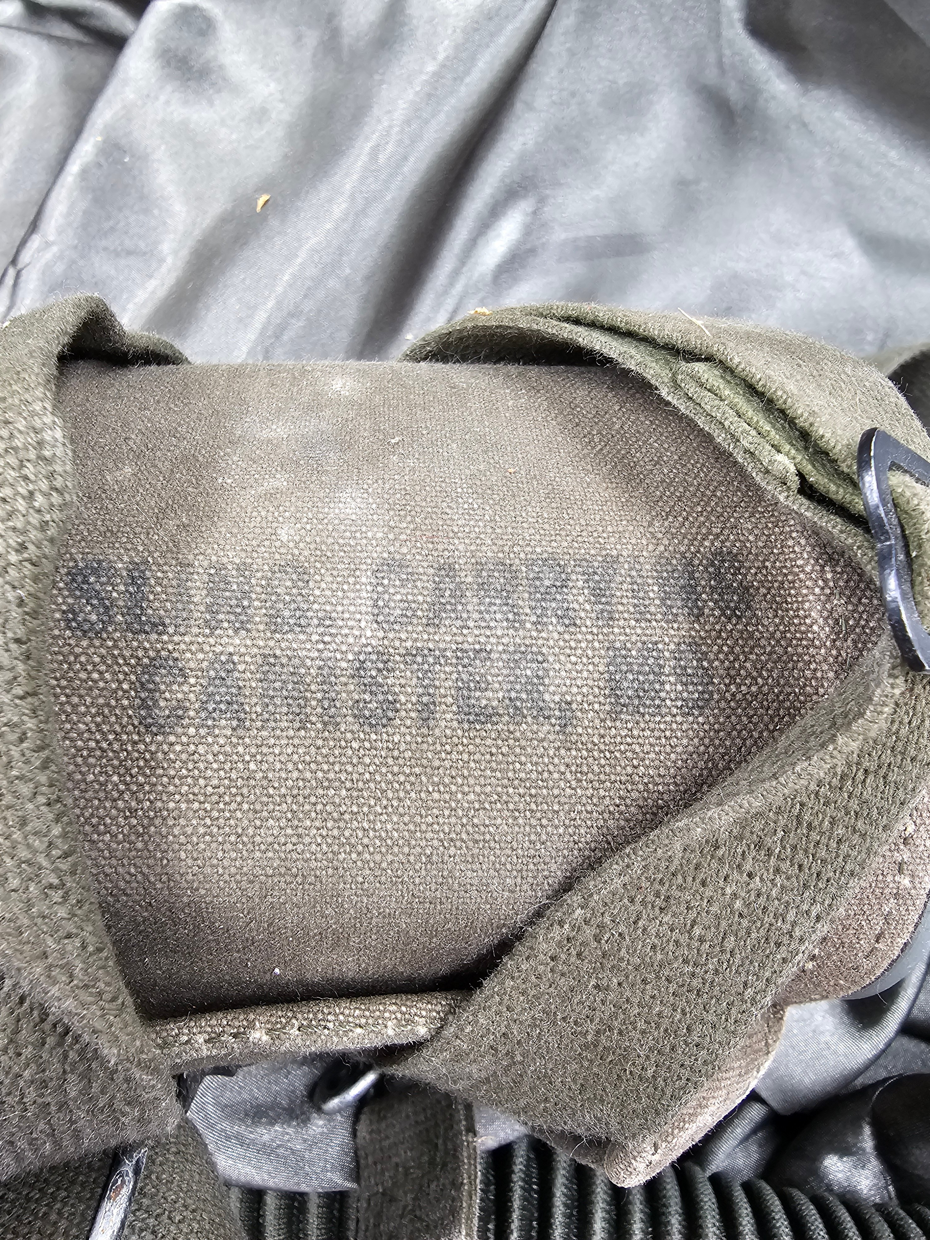 TANK CREW M25 US GAS MASK WITH M9 CANISTER CARRIER — image 5