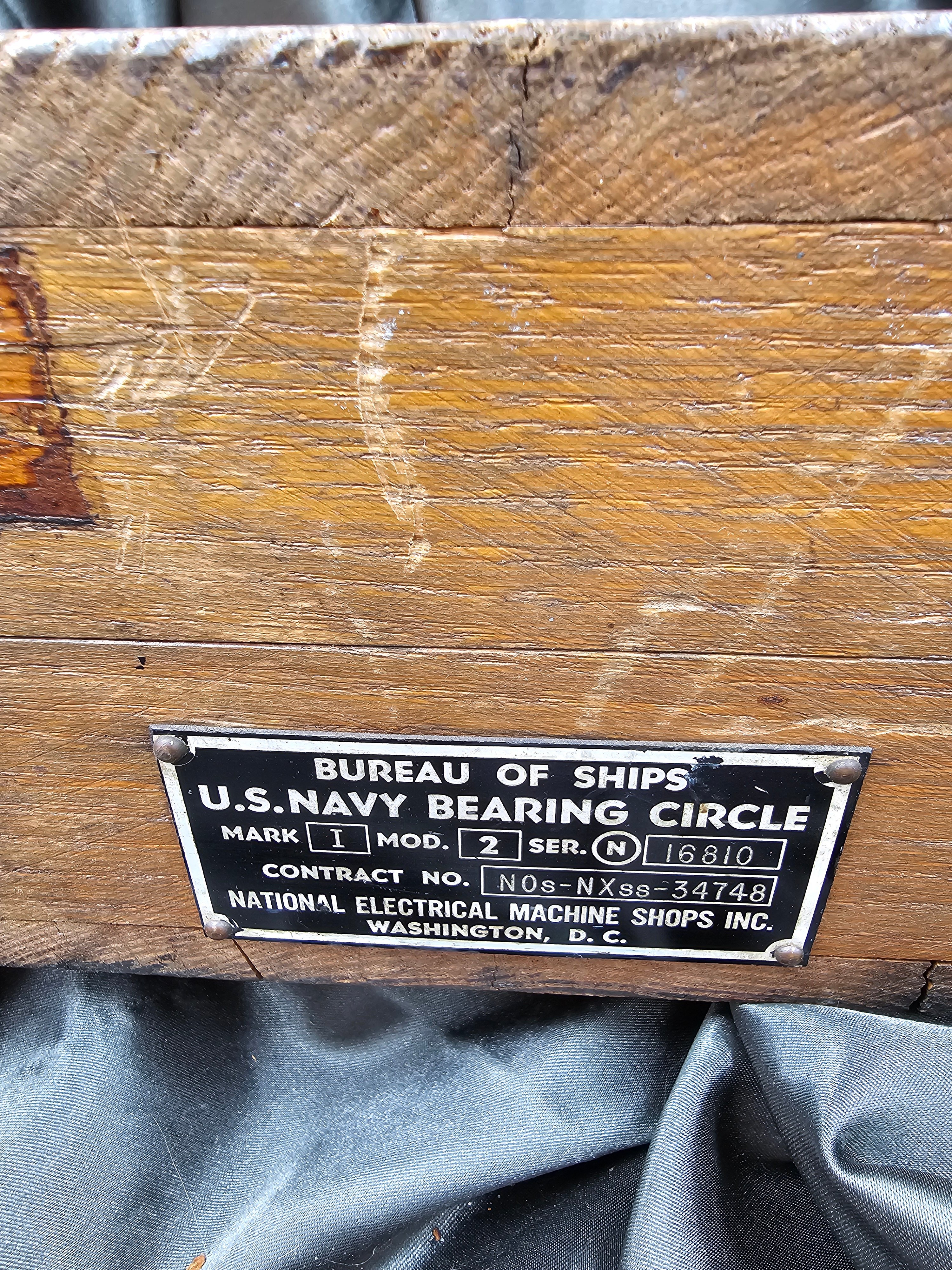 WWII ERA US NAVY BEARING CIRCLE — image 2