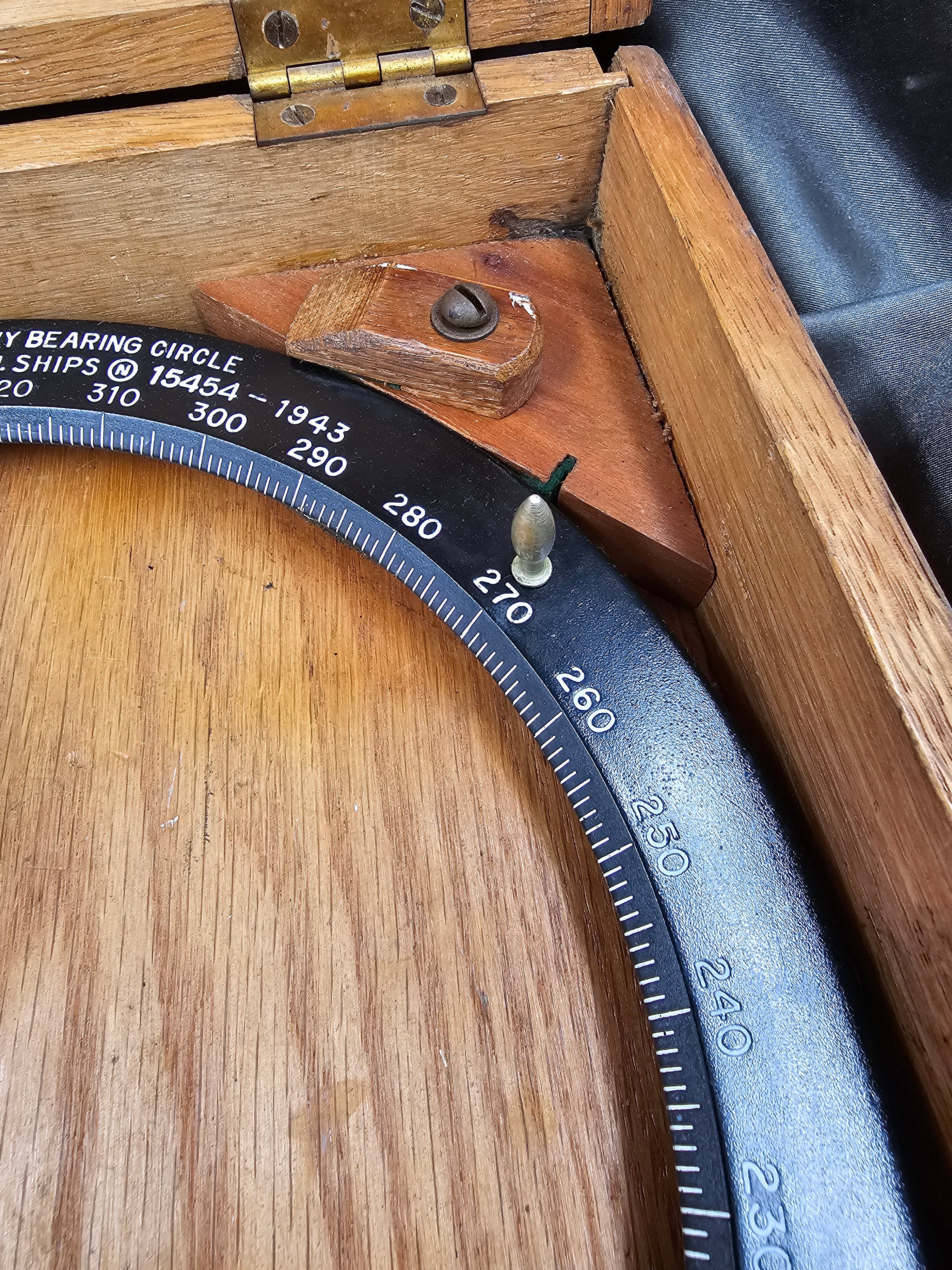 WWII ERA US NAVY BEARING CIRCLE — image 6