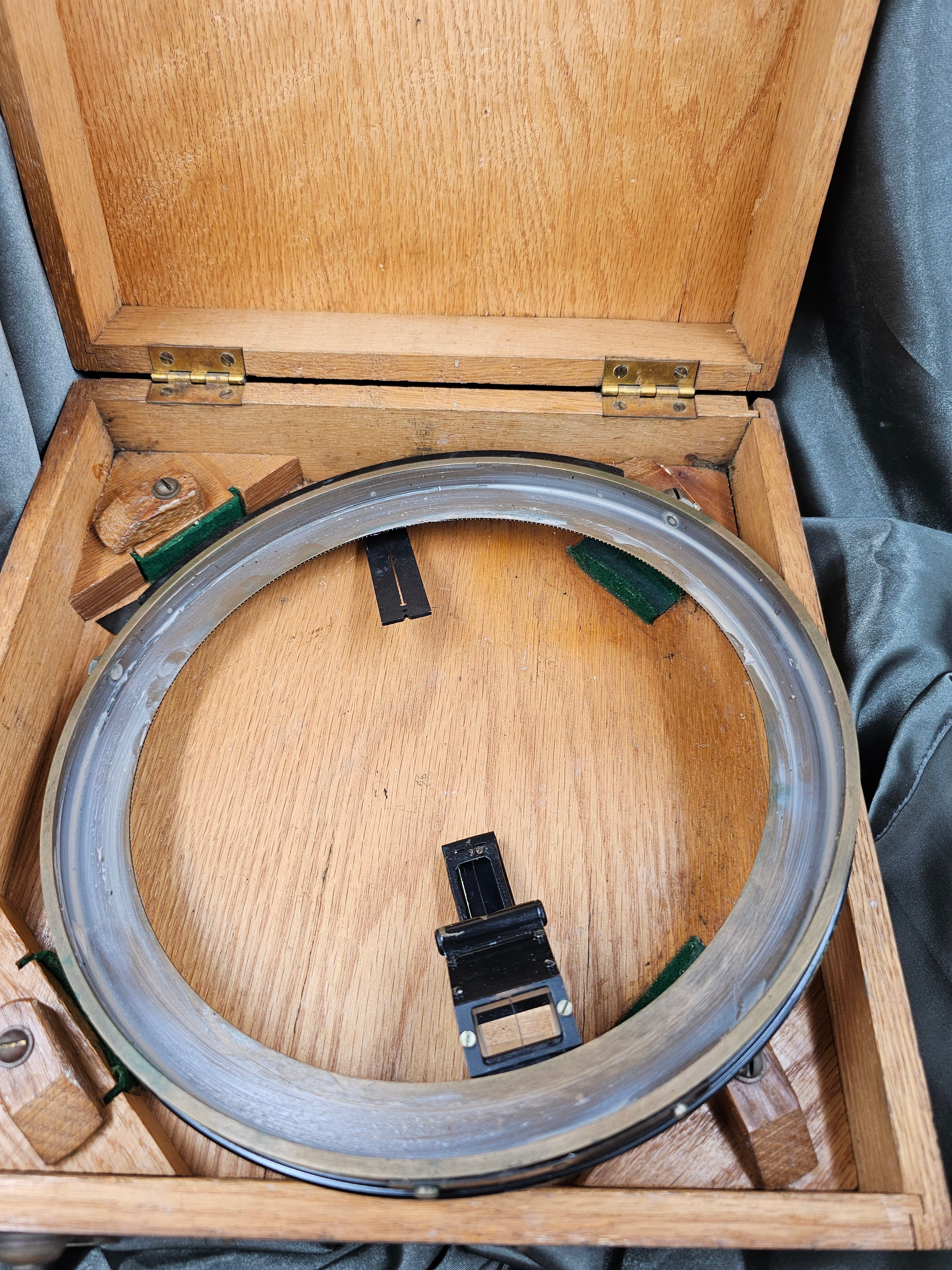 WWII ERA US NAVY BEARING CIRCLE — image 8