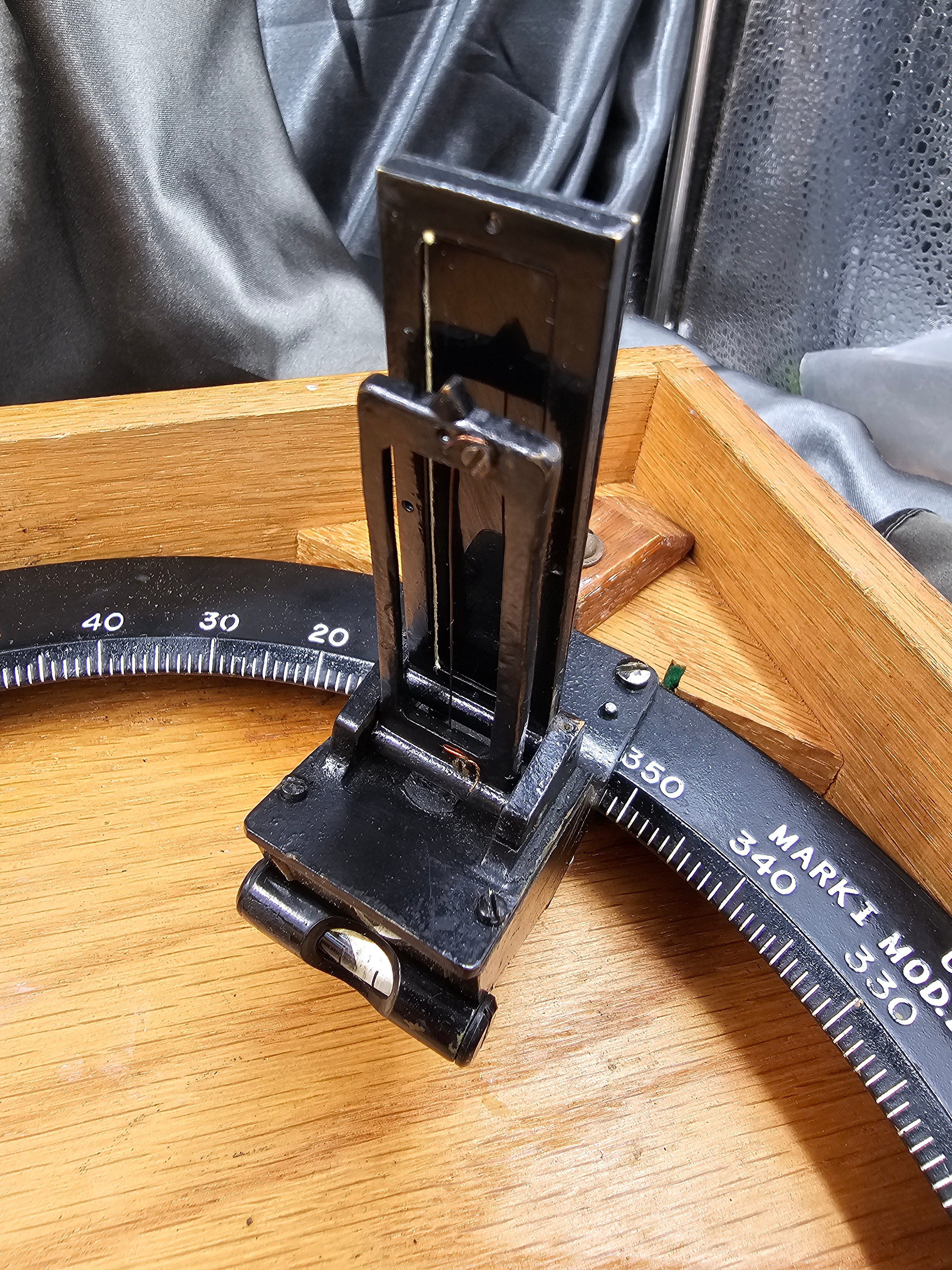 WWII ERA US NAVY BEARING CIRCLE — image 9