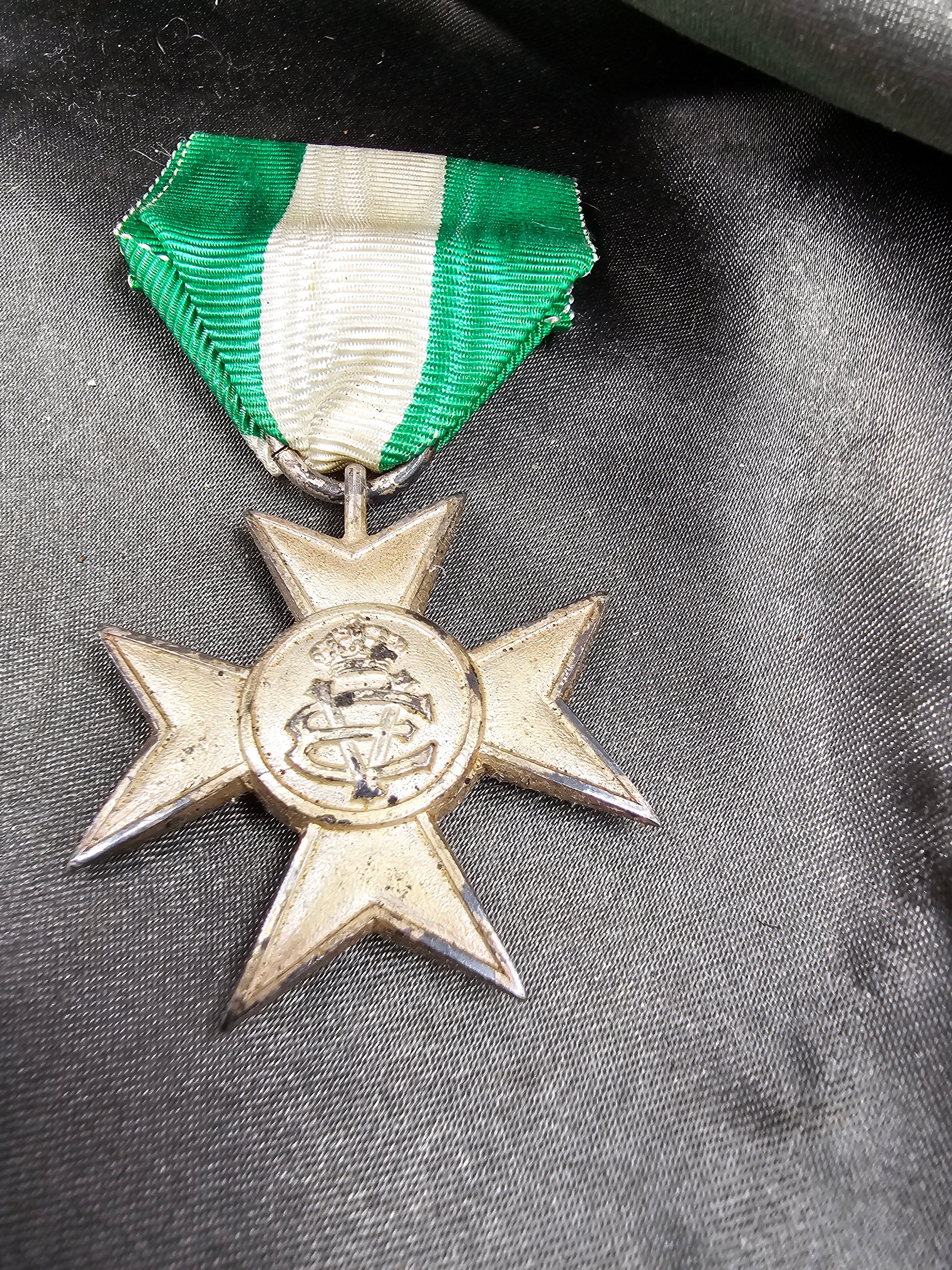 WWII ITALIAN 16 YEARS ARMY SERVICE MEDAL — image 2