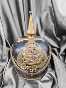 PRE-WWI GROSSHERZOGLICH HESSISCHEN SCHUTZMANNSCHAFT PICKELHAUBE