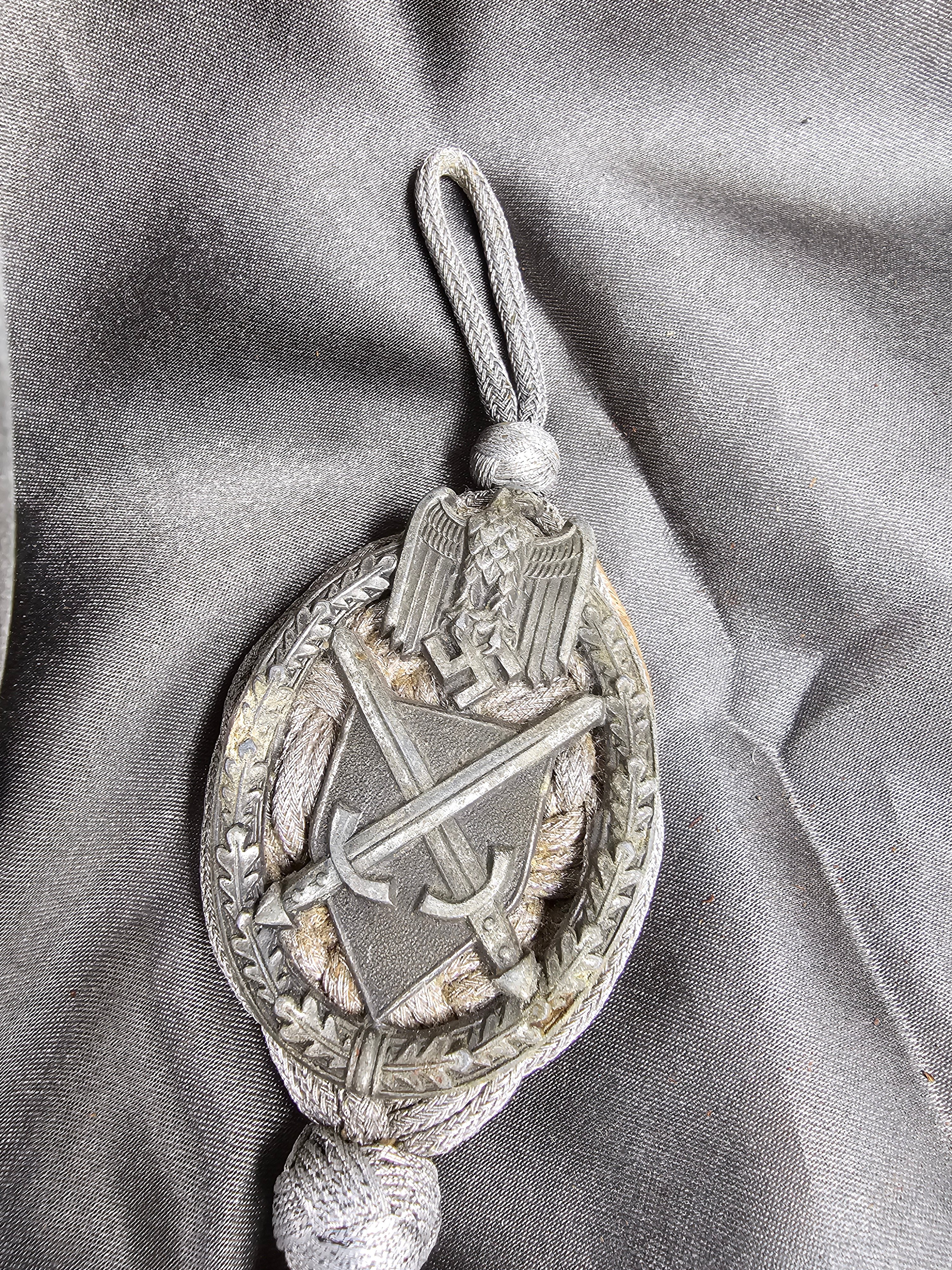 WWII GERMAN MARKSMAN LANYARD — image 2