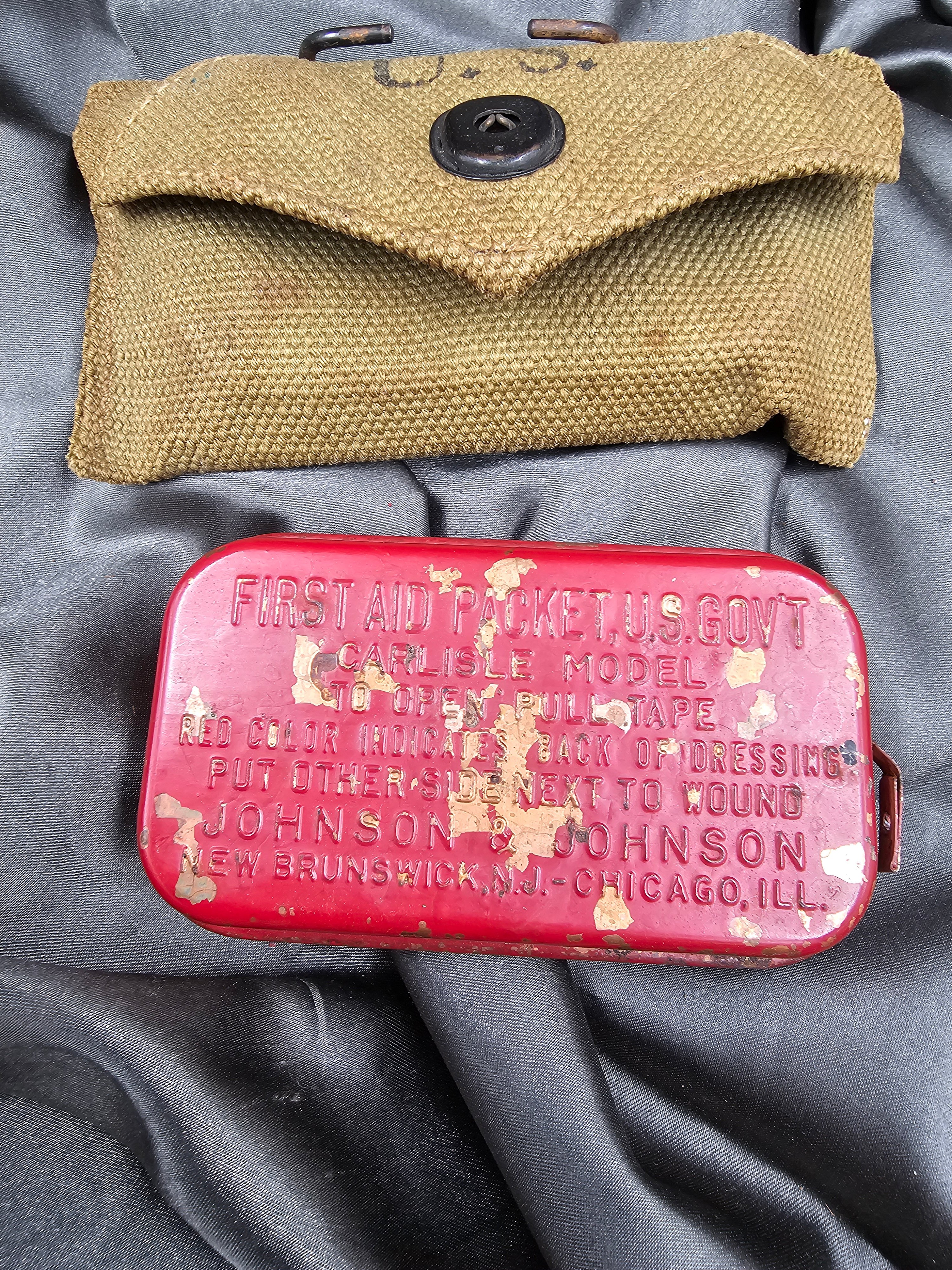 WWII US CARLISLE AND FIRST AID POUCH — image 2