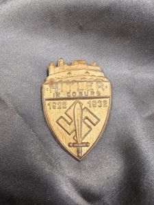 WWII GERMAN 1922-1932 HITLER IN COBURN TINNIE